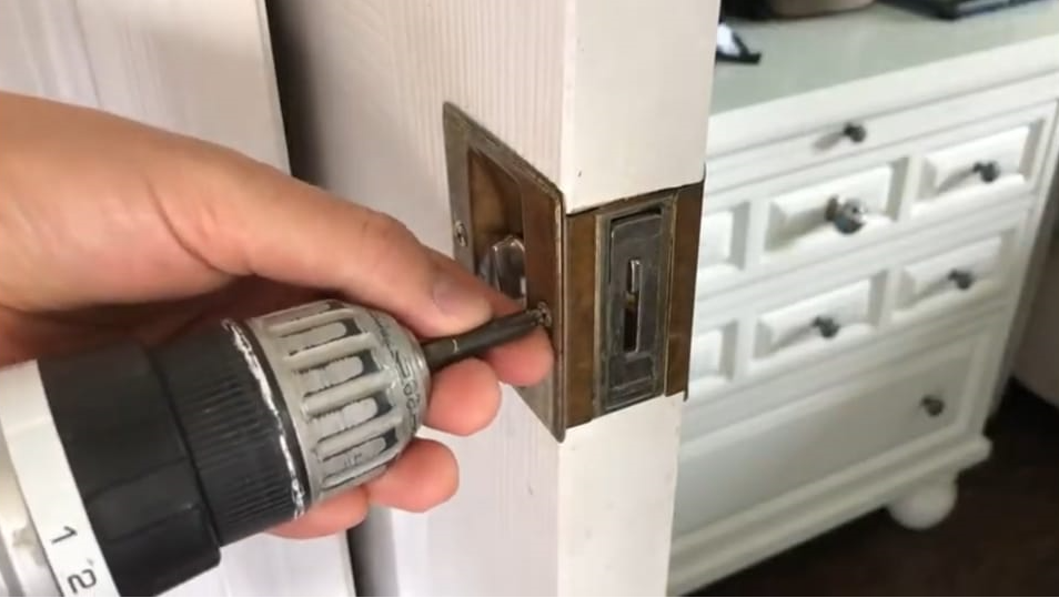 how to remove pocket door lock on slide door