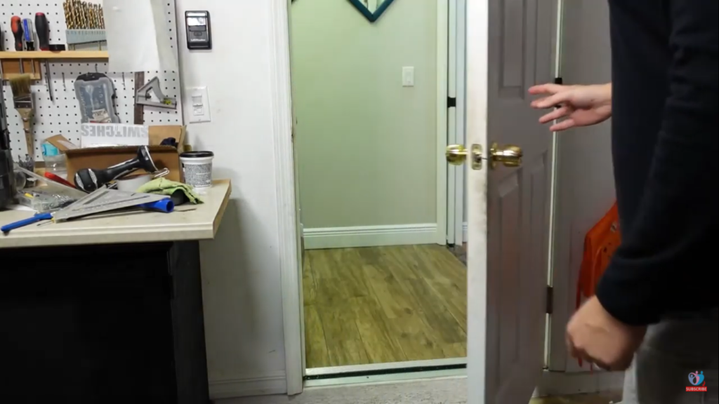 How to Adjust a Self Closing Door Hinge