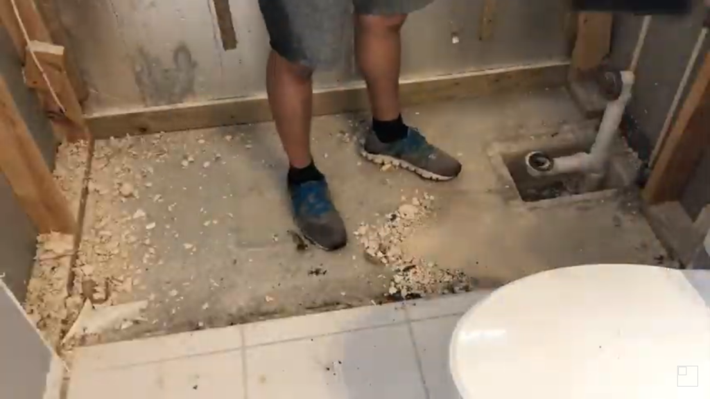 how to remove a bathtub?